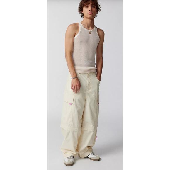 Urban Outfitters Sz L Cream Stone Rave
Cargo Pants Convertible high rise - Picture 2 of 6